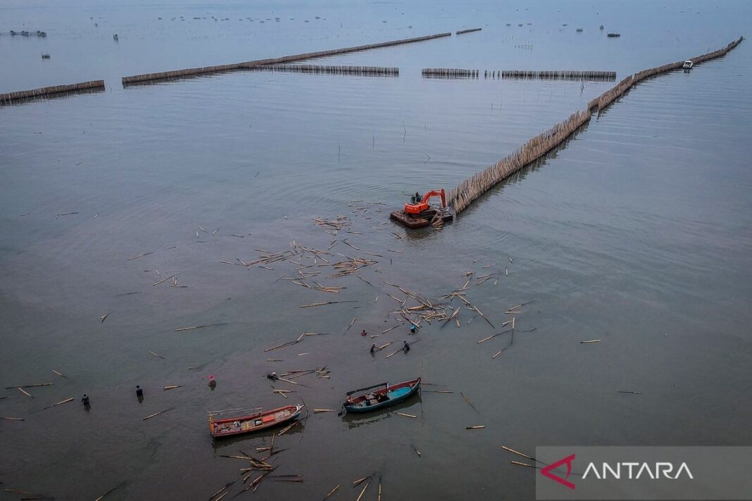 Empat Tersangka Kasus Pagar Laut Ditahan Kejari Kabupaten Tangerang