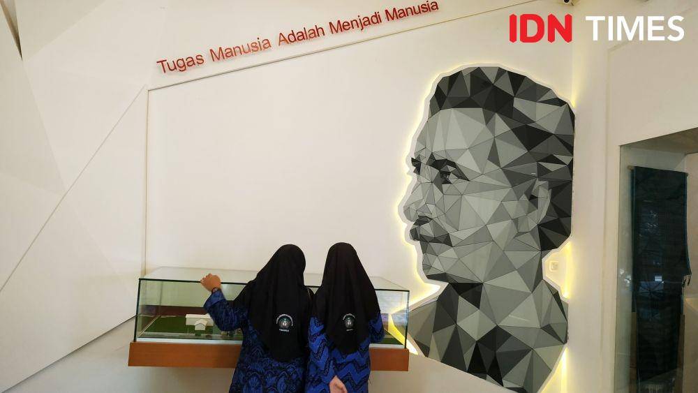 Museum Multatuli Hadirkan Pameran Sampul Buku Max Havelaar