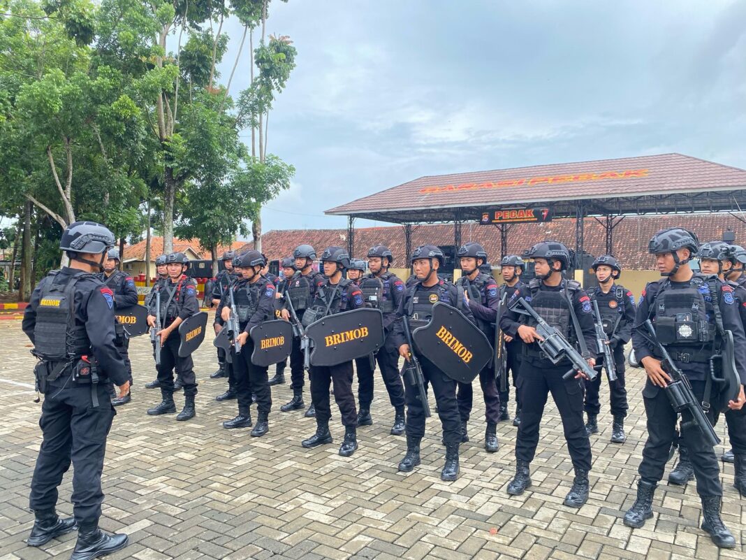 Polres Serang Gelar Latihan Kompi Kerangka Untuk Tingkatkan Kemampuan