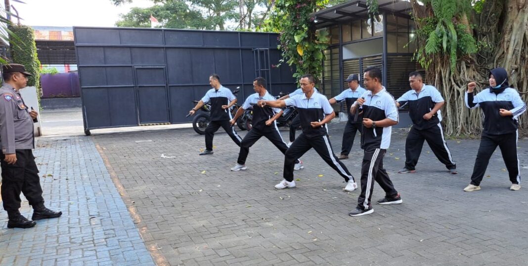 Bhabinkamtibmas Kalurahan Poncosari Laksanakan PSN di Dusun Sambeng 3