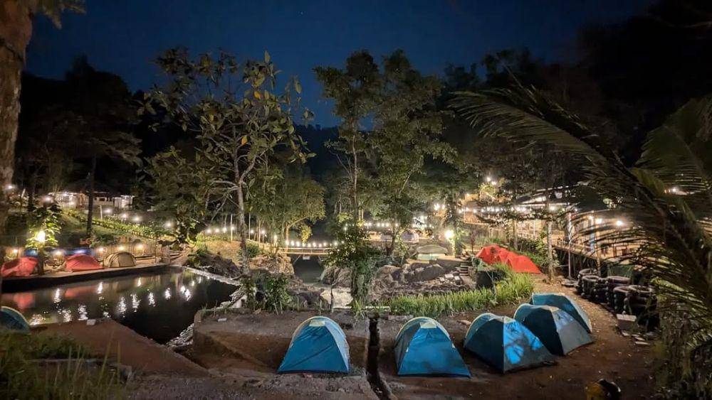 Liburan ke Curug Leuwi Bumi Pandeglang