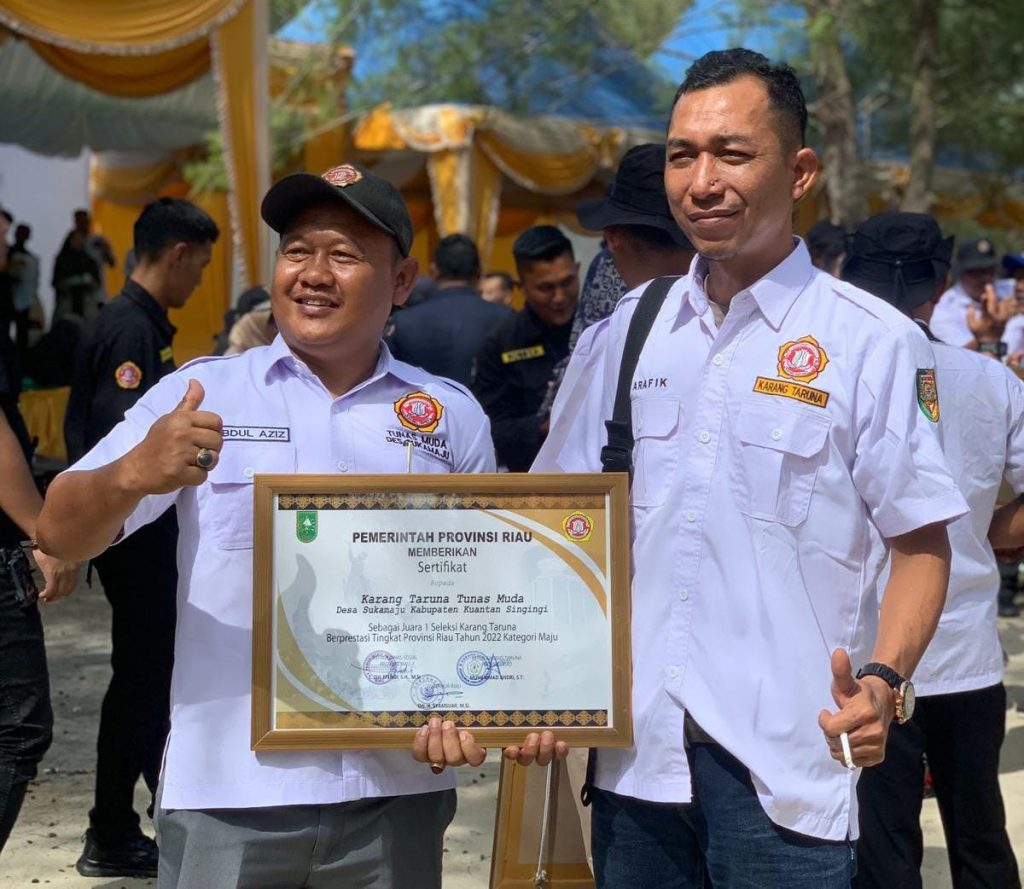 Audiensi Aziz dan Ketua Karang Taruna Kecamatan ke PNKT