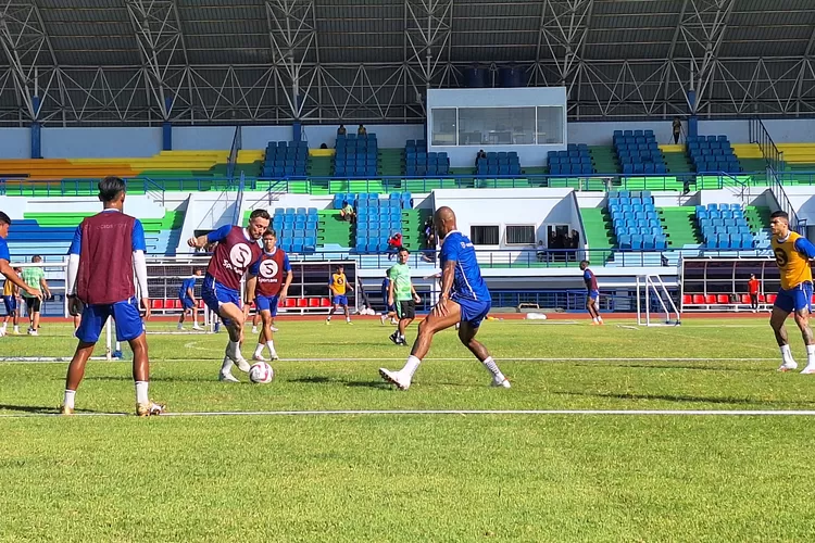 Pemain Persib Kembali Berlatih