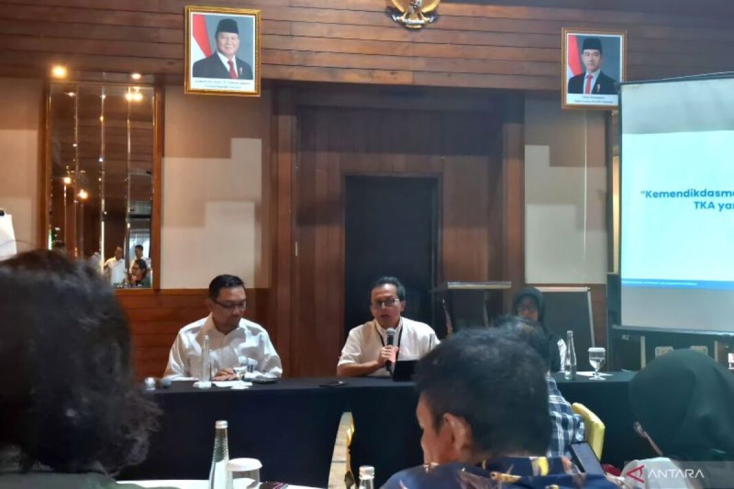 TKA SMA 2025, Kemendikdasmen: Siswa Enggak Usah Cari-cari Bocoran Soal