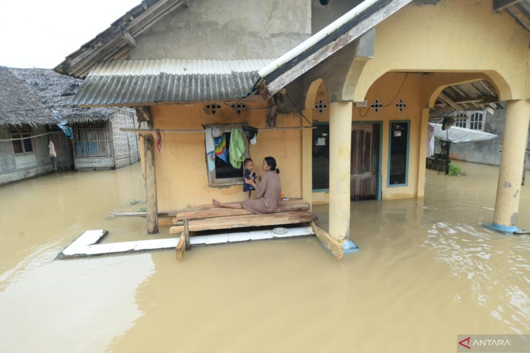 Banjir Rendam Ratusan Rumah di Pandeglang