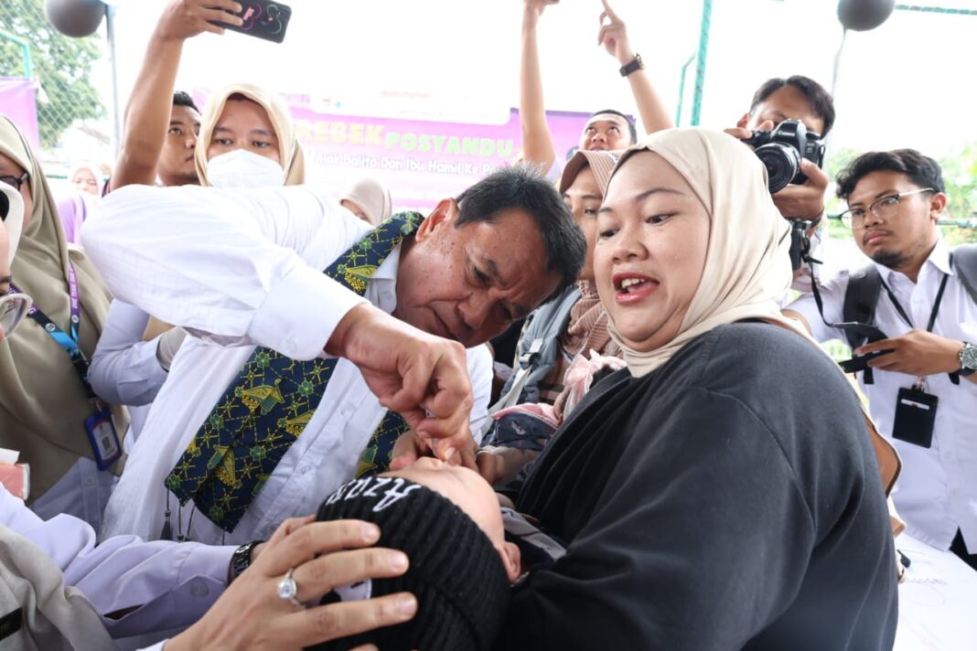 Bupati Maesyal Panen Melon