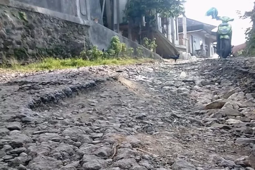 Kerusakan 198,35 Kilometer Jalan di Kabupaten Lebak