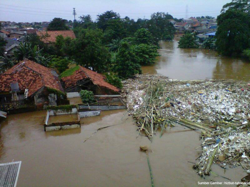 Penyebab Banjir di Ciwandan: Air Rob dan Luapan Sungai