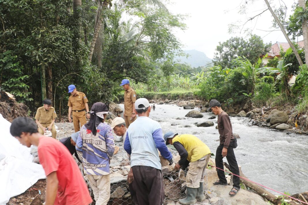 Banjir Tengah di Kabupaten Serang