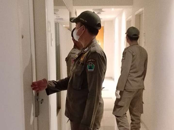 Operasi Pekat Ramadan, Polsek Cikupa Amankan 8 Botol Miras