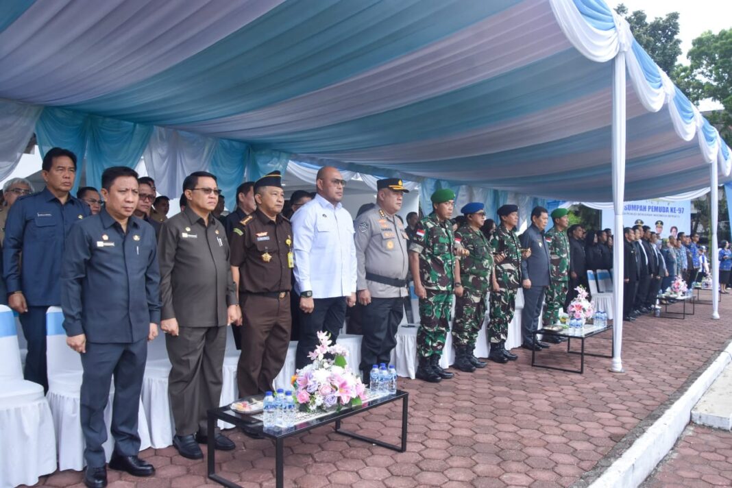 Presiden Prabowo Beri Perintah Bersihkan Sampah yang Penuhi Pantai Teluk Labuan