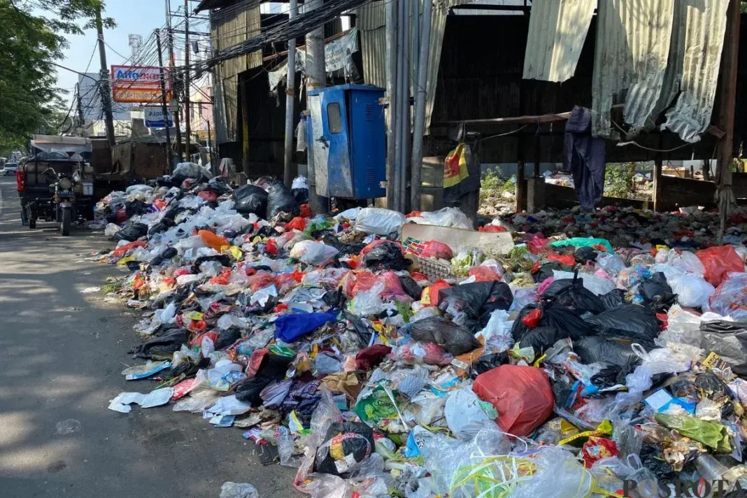 Sampah di Pandeglang Tembus 215 Ton per Hari
