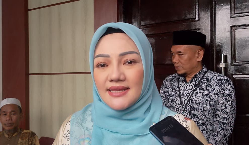 Hadir buat Dhuafa, Yakesma Banten dan Al Izzah Serang Bagikan 3200 Paket Sembako