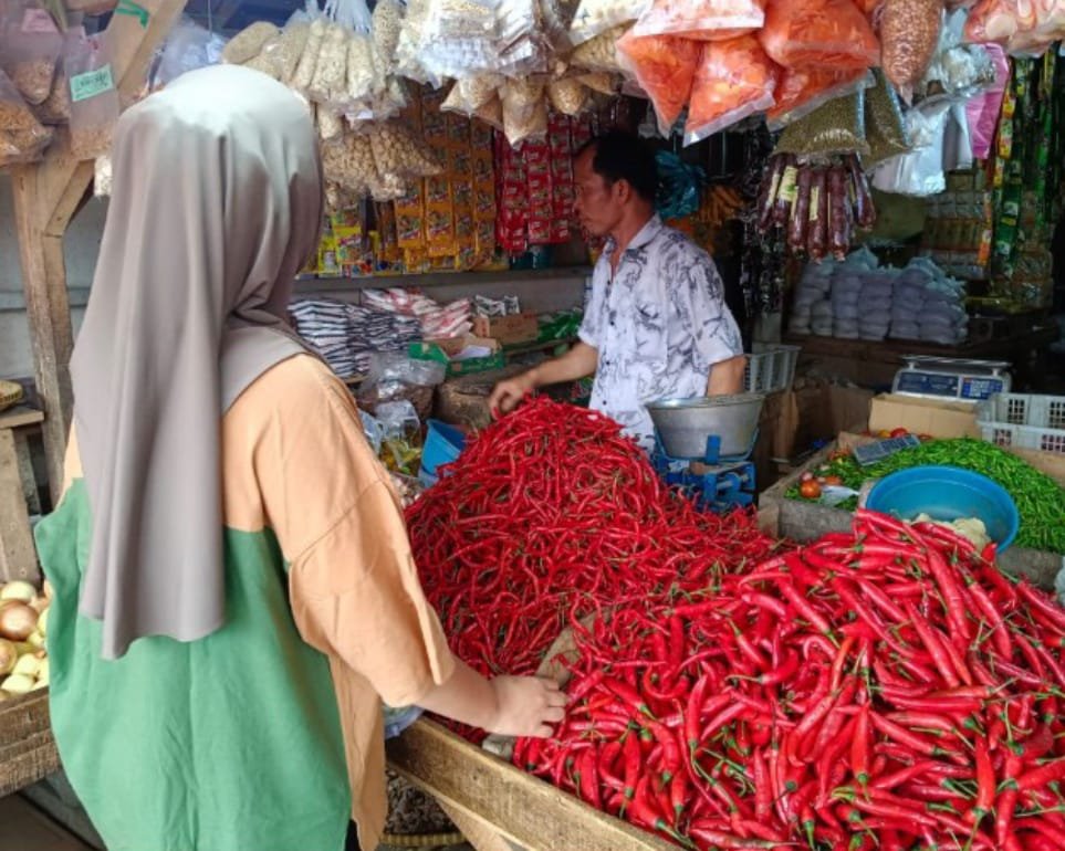 Kenaikan Harga Bayam dan Bawang Merah Tak sesuai Inflasi di Kota Tangerang